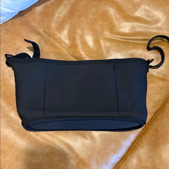 Belle on the Go Stroller and Removable Wallet - Black - Picture 6 of 8